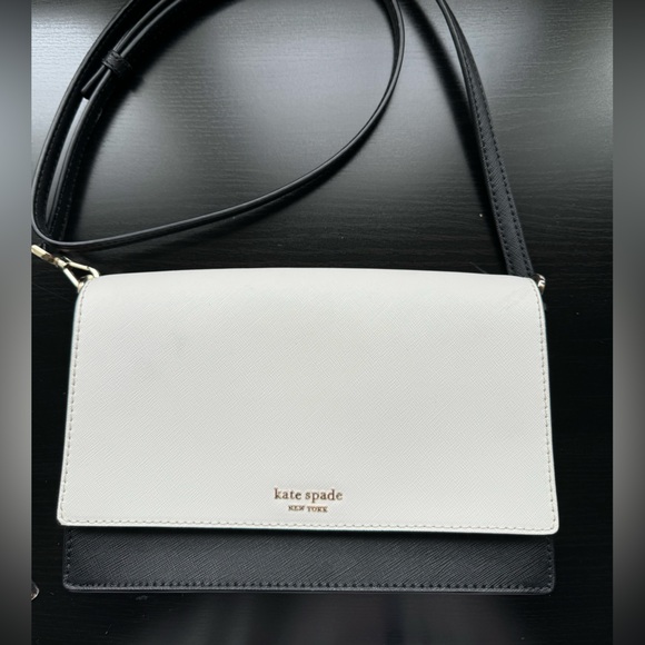 Kate Spade Black And White Should/Crossbody Purse - Picture 4 of 6